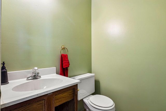 W183S8590 Sue Marie LANE, Muskego, WI 53150