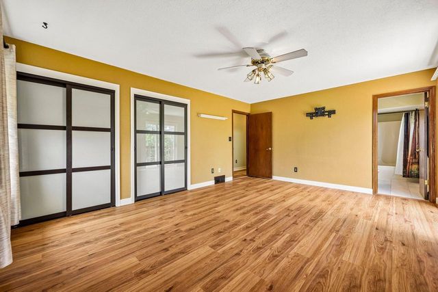 W183S8590 Sue Marie LANE, Muskego, WI 53150
