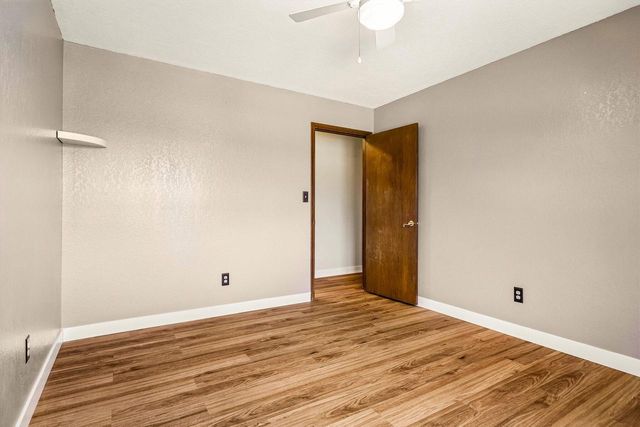 W183S8590 Sue Marie LANE, Muskego, WI 53150