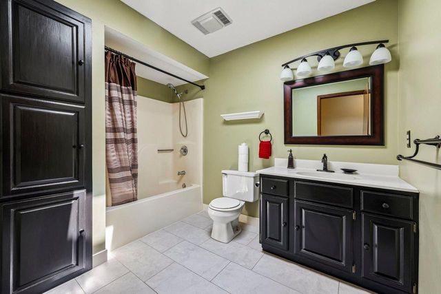W183S8590 Sue Marie LANE, Muskego, WI 53150