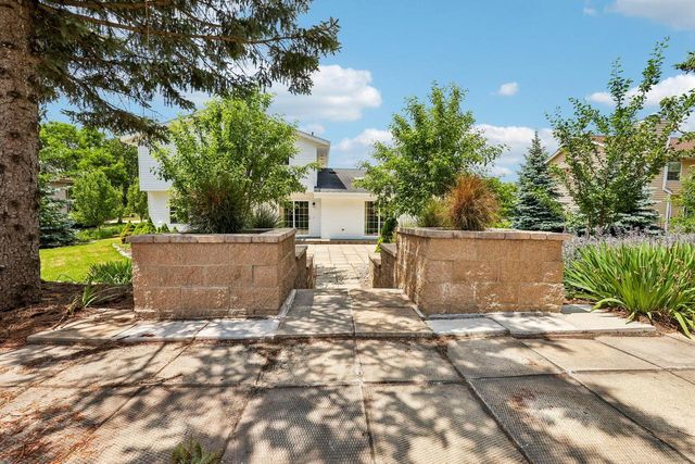W183S8590 Sue Marie LANE, Muskego, WI 53150