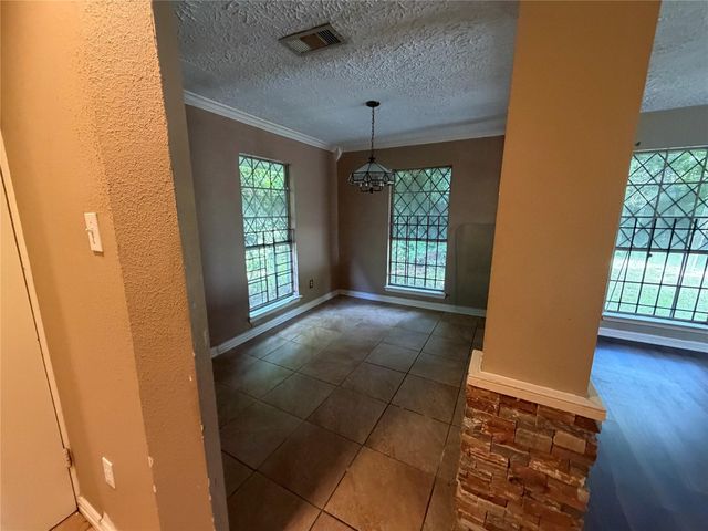 6119 Standing Oaks Street, Houston, TX 77050