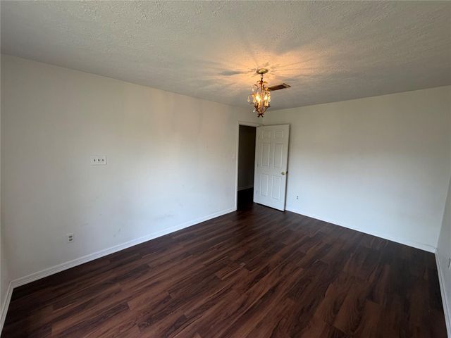 6119 Standing Oaks Street, Houston, TX 77050