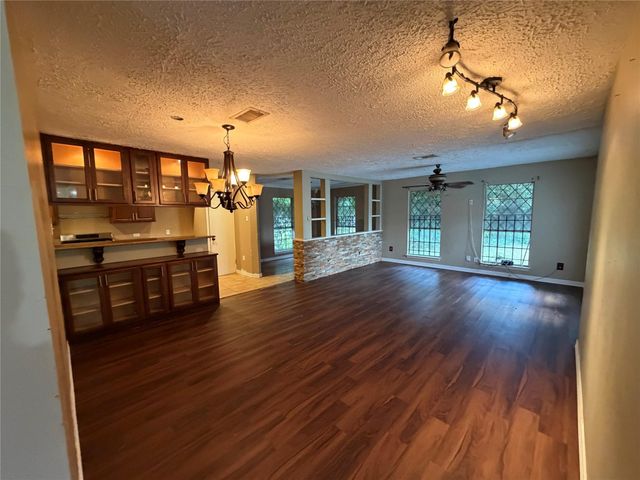 6119 Standing Oaks Street, Houston, TX 77050