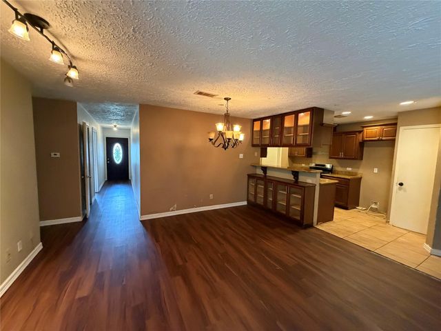 6119 Standing Oaks Street, Houston, TX 77050