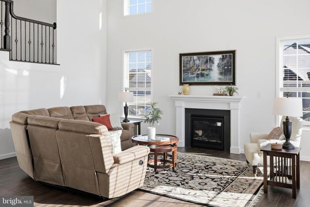 454 E DELP RD, Lancaster, PA 17601