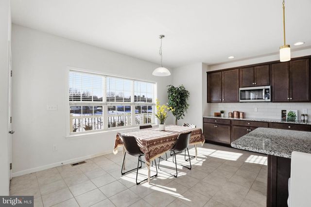 454 E DELP RD, Lancaster, PA 17601