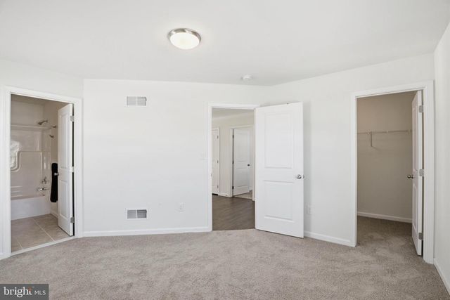 454 E DELP RD, Lancaster, PA 17601