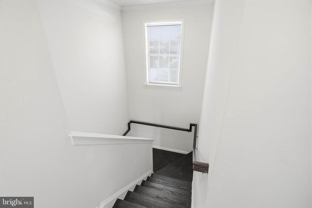 454 E DELP RD, Lancaster, PA 17601