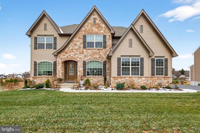 454 E DELP RD, Lancaster, PA 17601