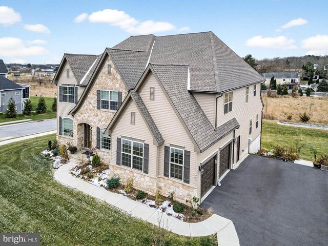 454 E DELP RD, Lancaster, PA 17601