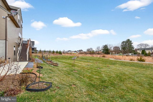 454 E DELP RD, Lancaster, PA 17601