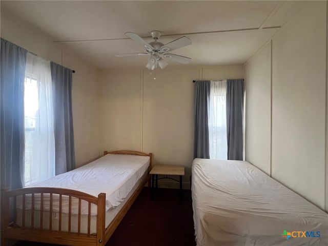 327 W Main Street, Port Lavaca, TX 77979