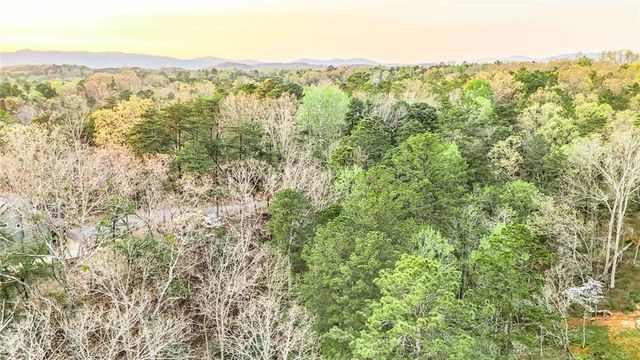 102 Overlook Way, Ellijay, GA 30540