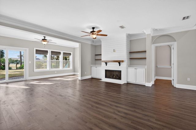 298 Ketch Court, Destin, FL 32541