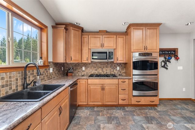12430 Brooks Street SW, Olympia, WA 98512