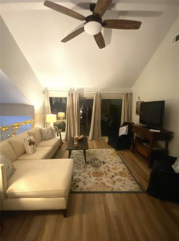 179 Old Bridge Lake Lake, Houston, TX 77069