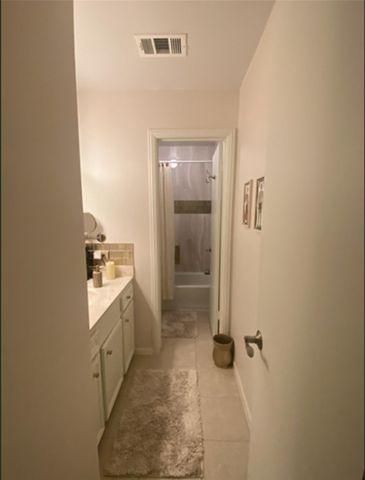 179 Old Bridge Lake Lake, Houston, TX 77069