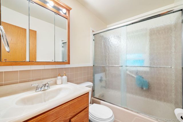 12 Normandy Village 8, Nanuet, NY 10954