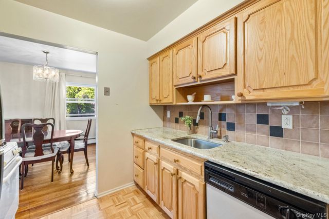 12 Normandy Village 8, Nanuet, NY 10954