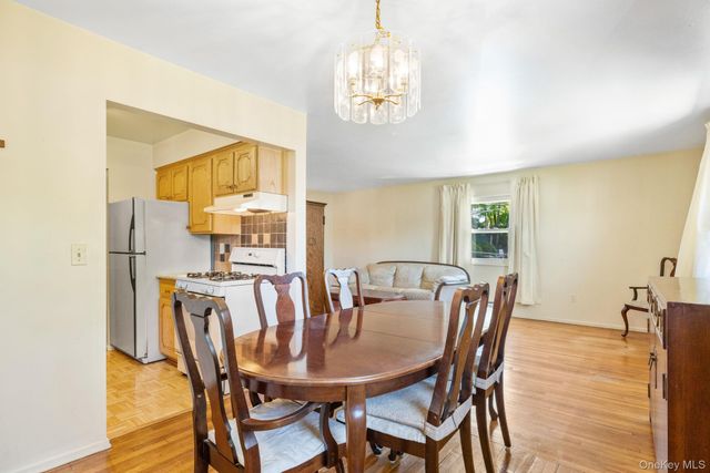 12 Normandy Village 8, Nanuet, NY 10954