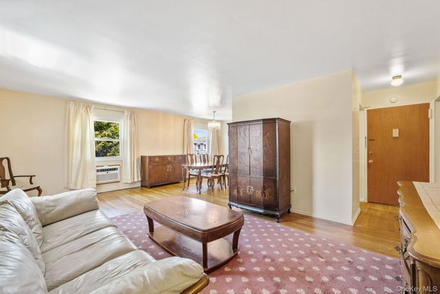 12 Normandy Village 8, Nanuet, NY 10954