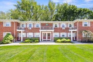 12 Normandy Village 8, Nanuet, NY 10954
