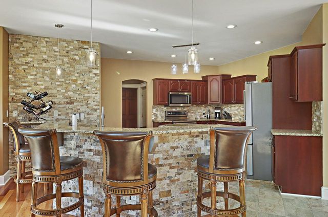 9485 96th STREET, Franklin, WI 53132