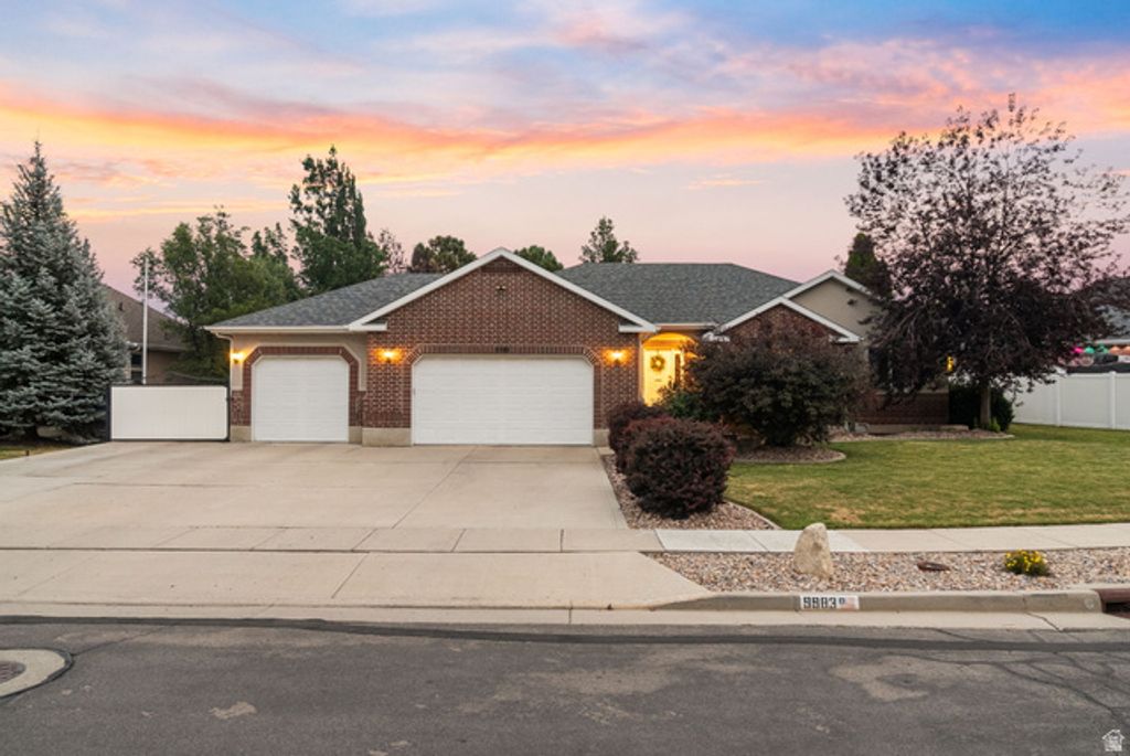9983 S TEE BOX DR, South Jordan, UT 84009