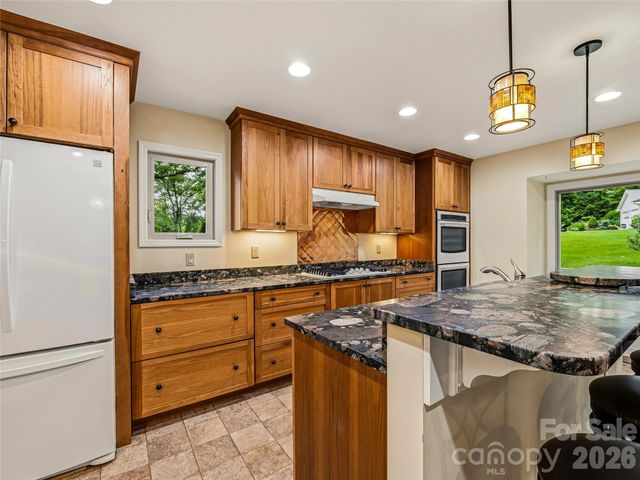 22 Timberleaf Drive, Fletcher, NC 28732