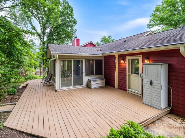 22 Timberleaf Drive, Fletcher, NC 28732