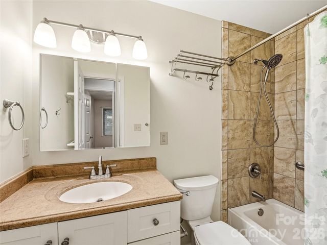 22 Timberleaf Drive, Fletcher, NC 28732