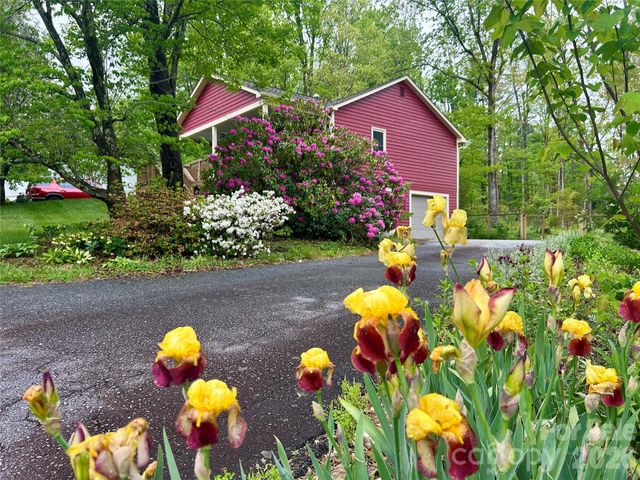 22 Timberleaf Drive, Fletcher, NC 28732