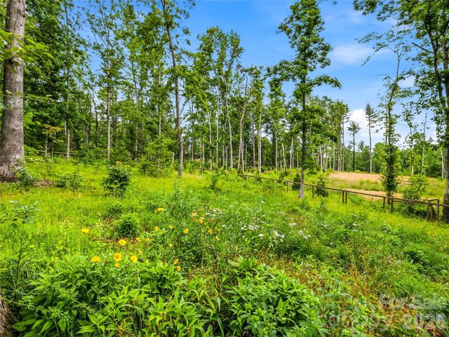 22 Timberleaf Drive, Fletcher, NC 28732