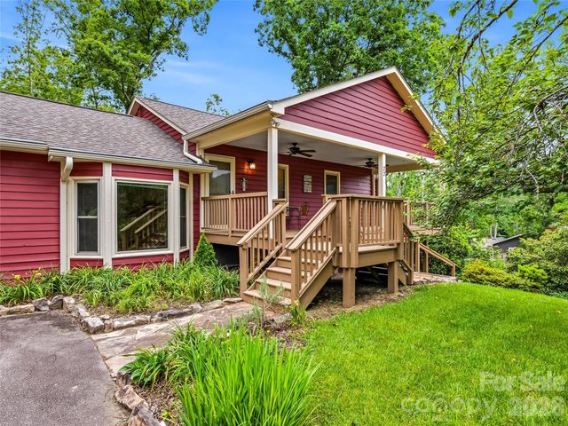 22 Timberleaf Drive, Fletcher, NC 28732
