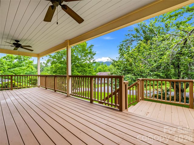 22 Timberleaf Drive, Fletcher, NC 28732