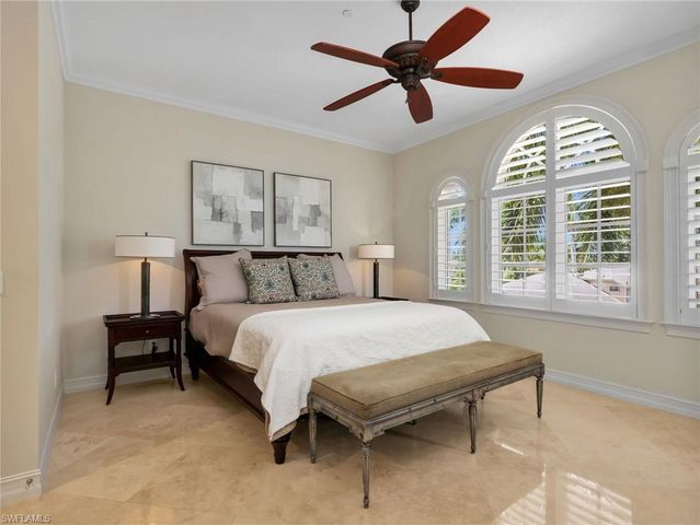 625 6th AVE S B301, Naples, FL 34102