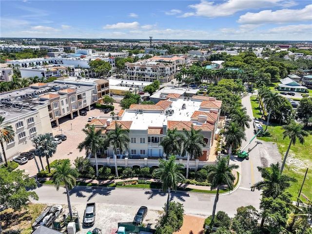 625 6th AVE S B301, Naples, FL 34102