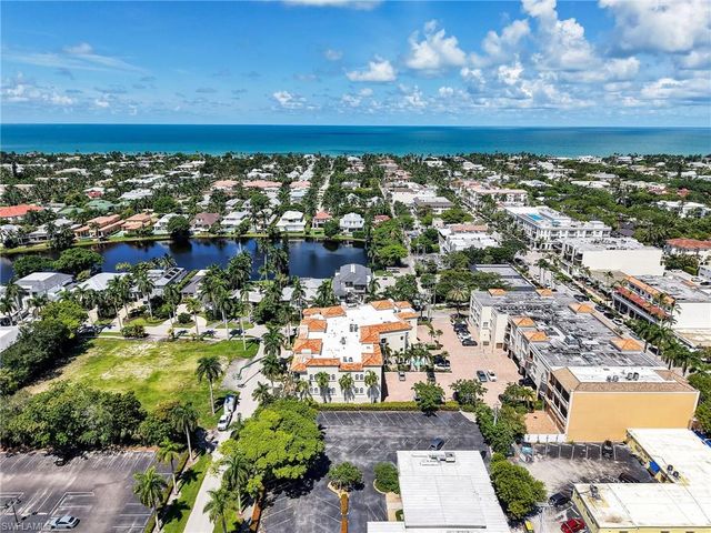 625 6th AVE S B301, Naples, FL 34102