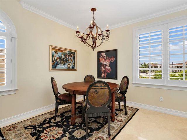625 6th AVE S B301, Naples, FL 34102