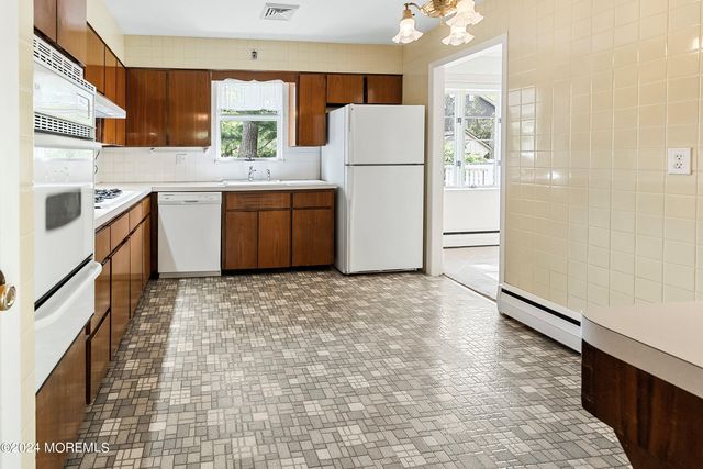 706 Hillside Avenue, Pine Beach, NJ 08741