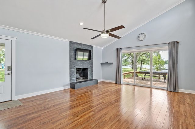 11821 W Lake Drive, Murchison, TX 75778