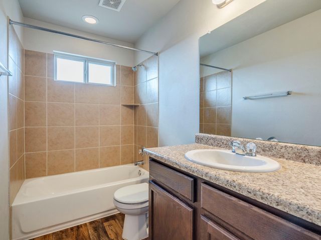 398 Wapiti RD, Buda, TX 78610