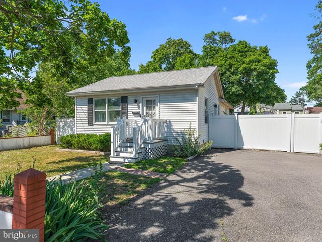 527 CHESTNUT AVE, Northfield, NJ 08225