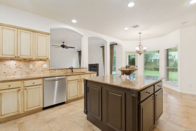2614 Cinco Woods, San Antonio, TX 78259