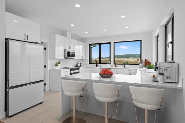 13790 N Bruce Rd, Mead, WA 99021