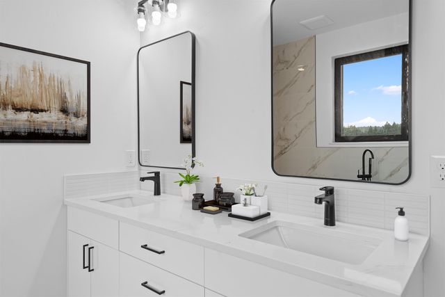 13790 N Bruce Rd, Mead, WA 99021