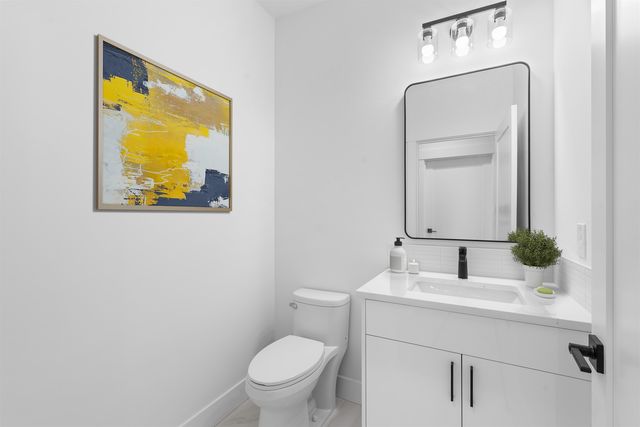 13790 N Bruce Rd, Mead, WA 99021