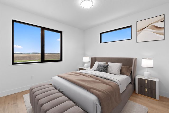 13790 N Bruce Rd, Mead, WA 99021