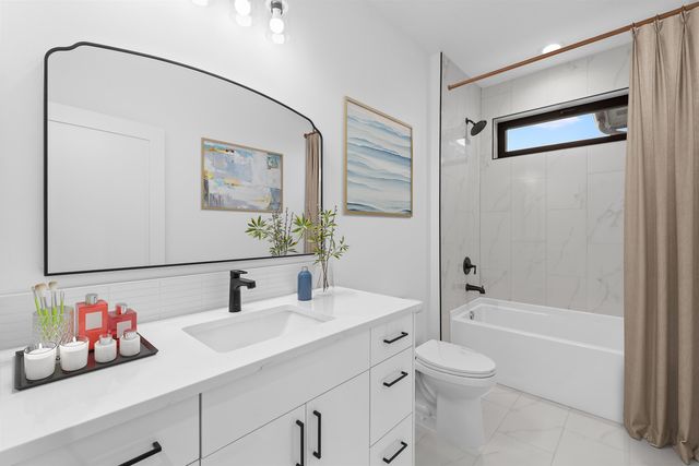 13790 N Bruce Rd, Mead, WA 99021